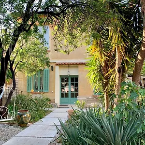 Bed & Breakfast La Des Amandiers, Hyères